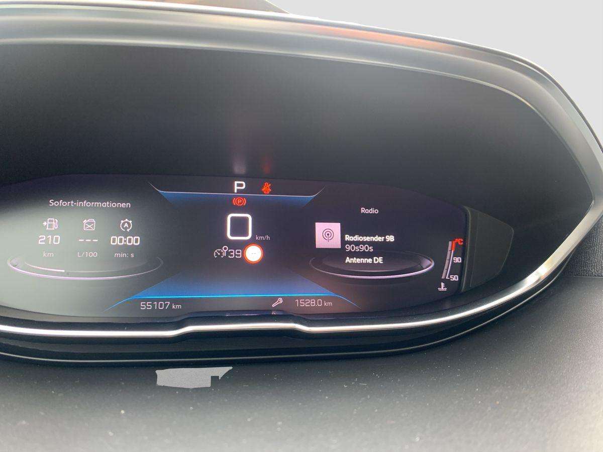 Fahrzeugbild eines Peugeot 5008