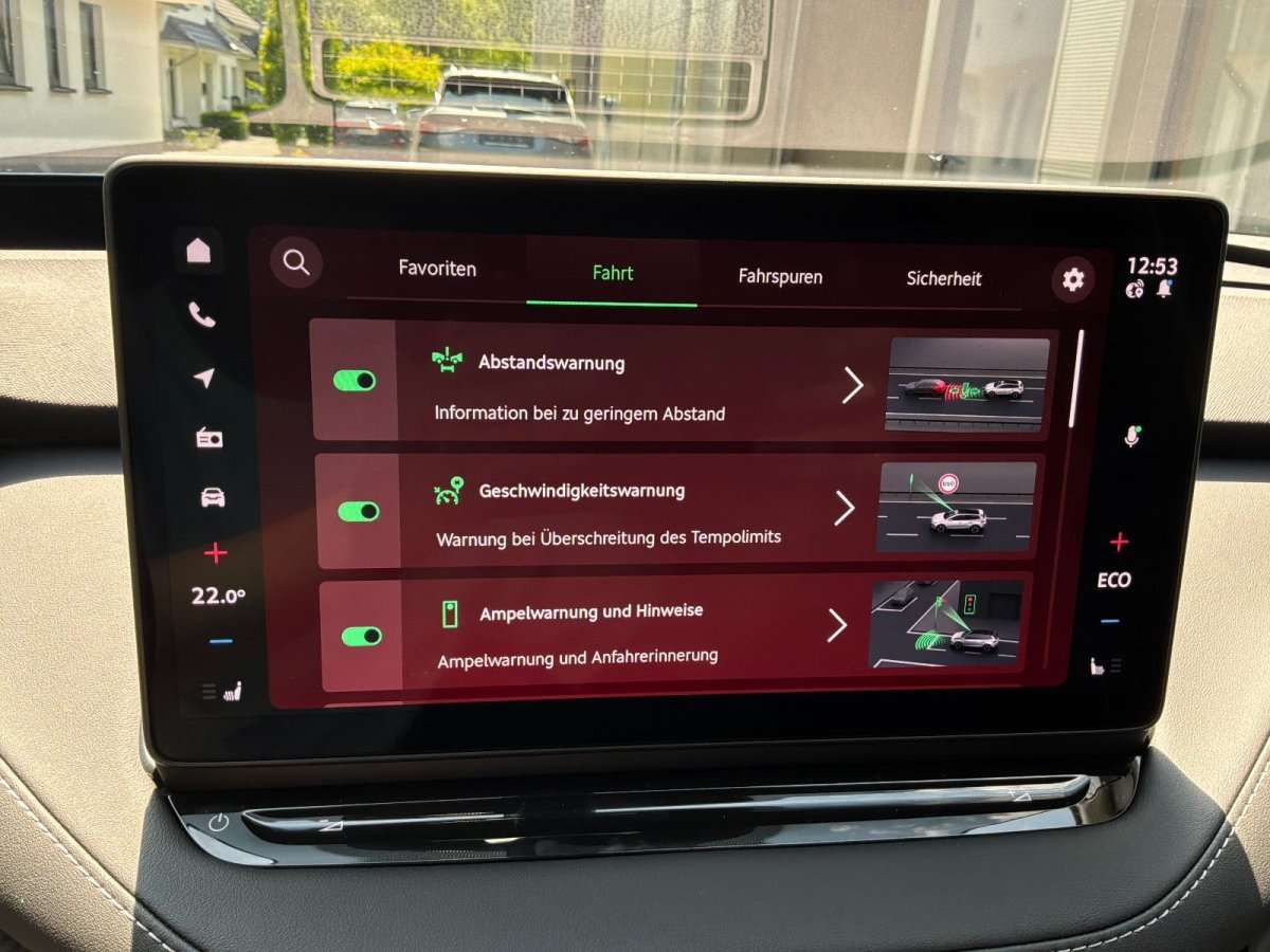 Fahrzeugbild eines Skoda ELROQ