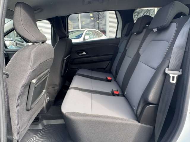 Fahrzeugbild eines Dacia Jogger