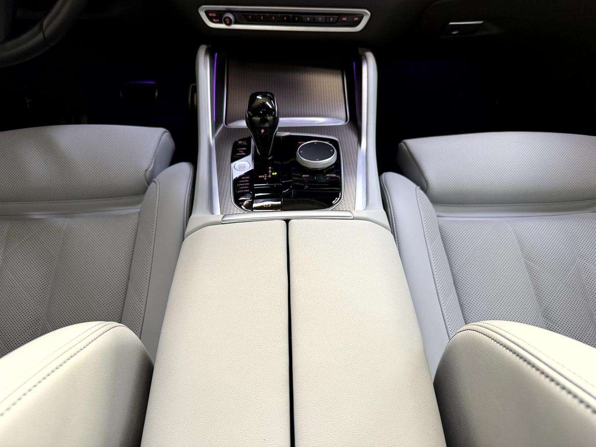 Fahrzeugbild eines BMW X6