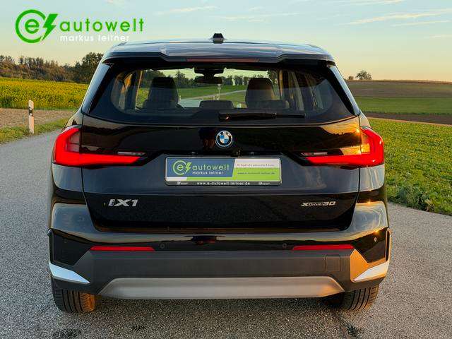 Fahrzeugbild eines BMW iX1