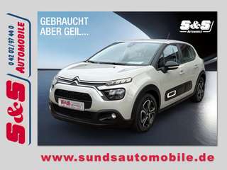 Schräge Frontansicht auf einen Citroën C3 , freigestellt