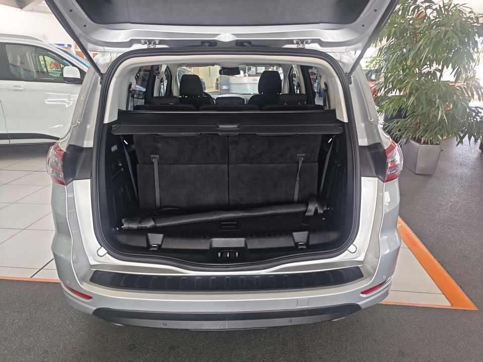 Fahrzeugbild eines Ford S-MAX