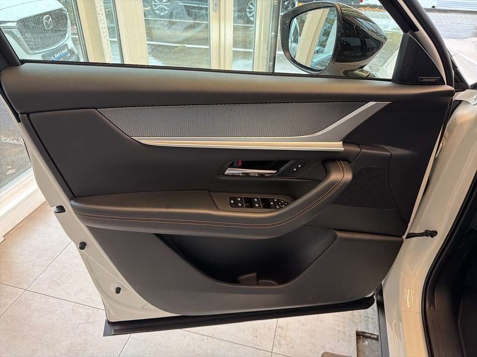 Fahrzeugbild eines Mazda CX-60