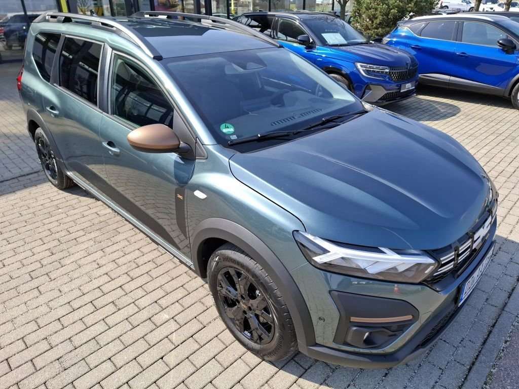 Fahrzeugbild eines Dacia Jogger
