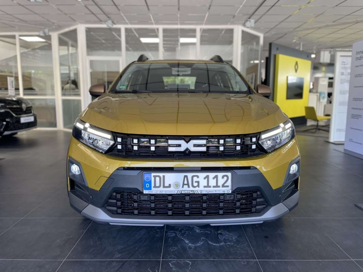 Fahrzeugbild eines Dacia Sandero