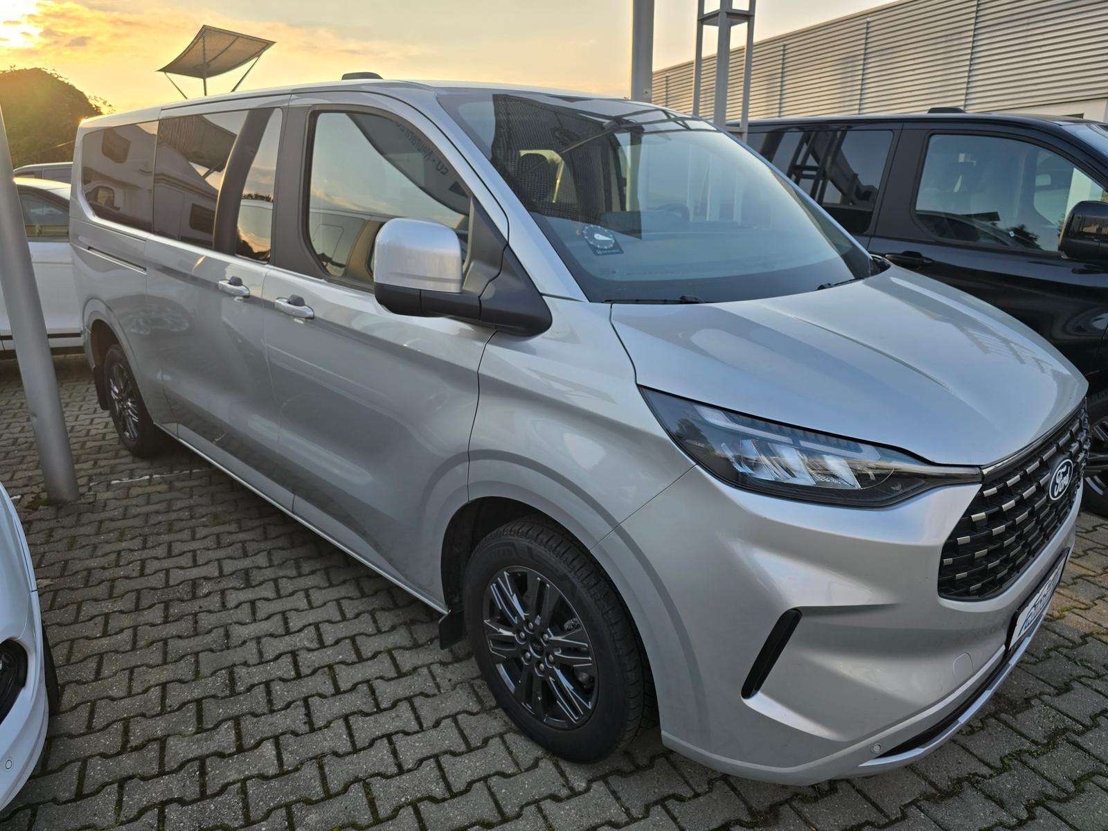Fahrzeugbild eines Ford Tourneo Custom