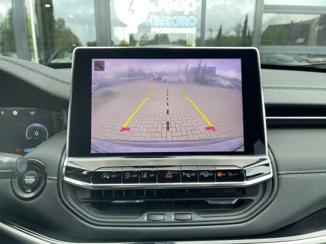 Fahrzeugbild eines Jeep Compass