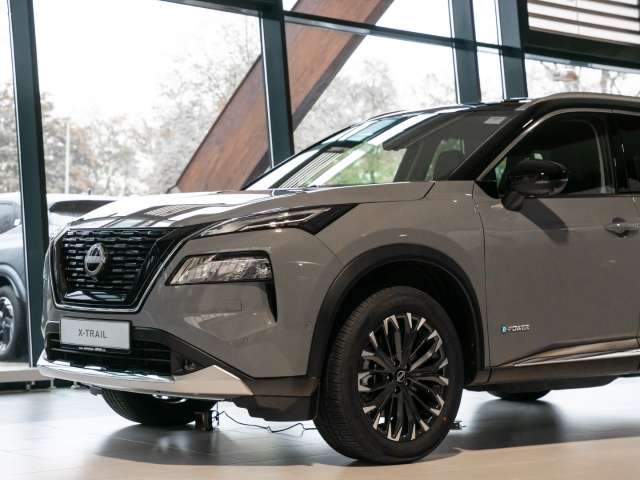 Fahrzeugbild eines Nissan X-TRAIL