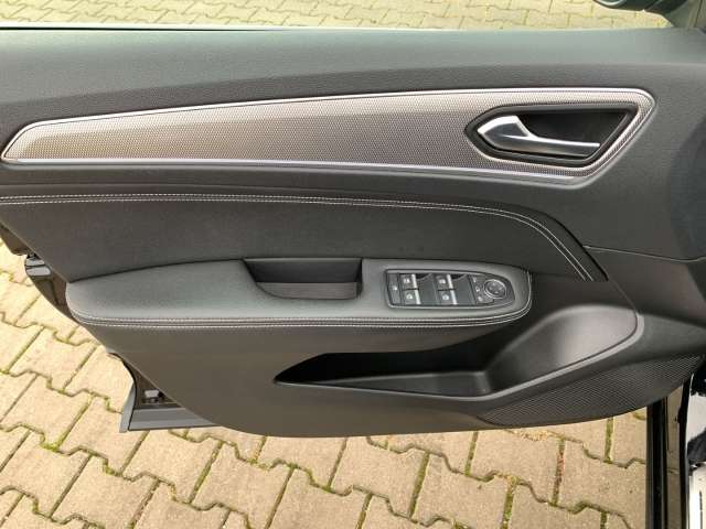 Fahrzeugbild eines Renault Arkana