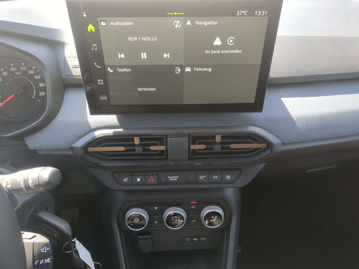 Fahrzeugbild eines Dacia Sandero