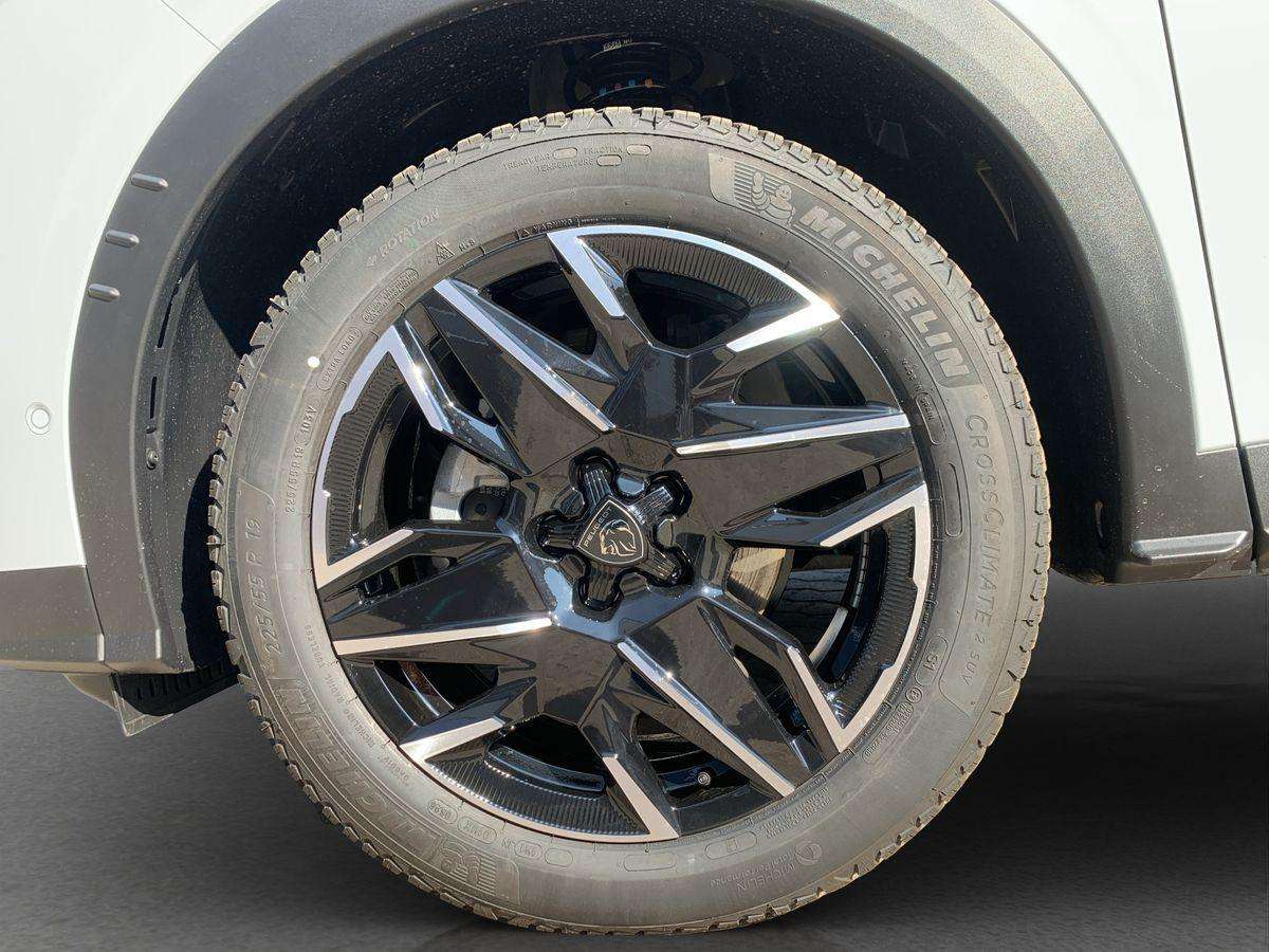 Fahrzeugbild eines Peugeot 5008