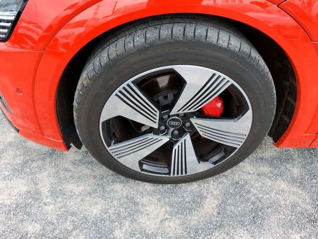 Fahrzeugbild eines Audi Q8