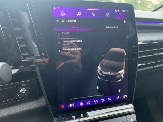 Fahrzeugbild eines Renault Rafale