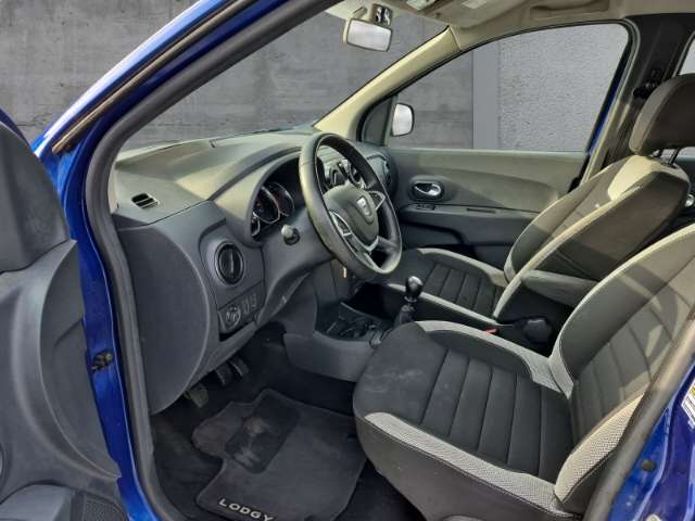 Fahrzeugbild eines Dacia Lodgy
