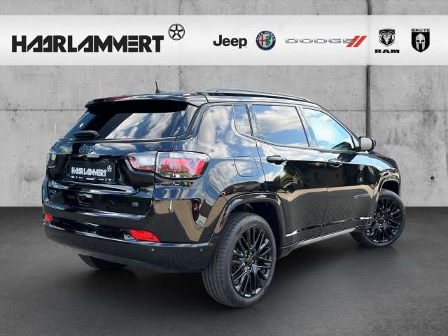 Fahrzeugbild eines Jeep Compass