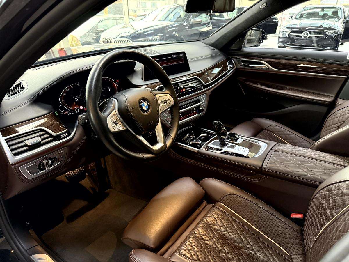 Fahrzeugbild eines BMW 7er-Reihe
