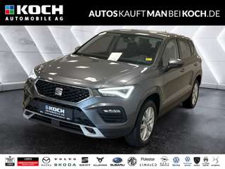 Schräge Frontansicht auf einen SEAT Ateca , freigestellt