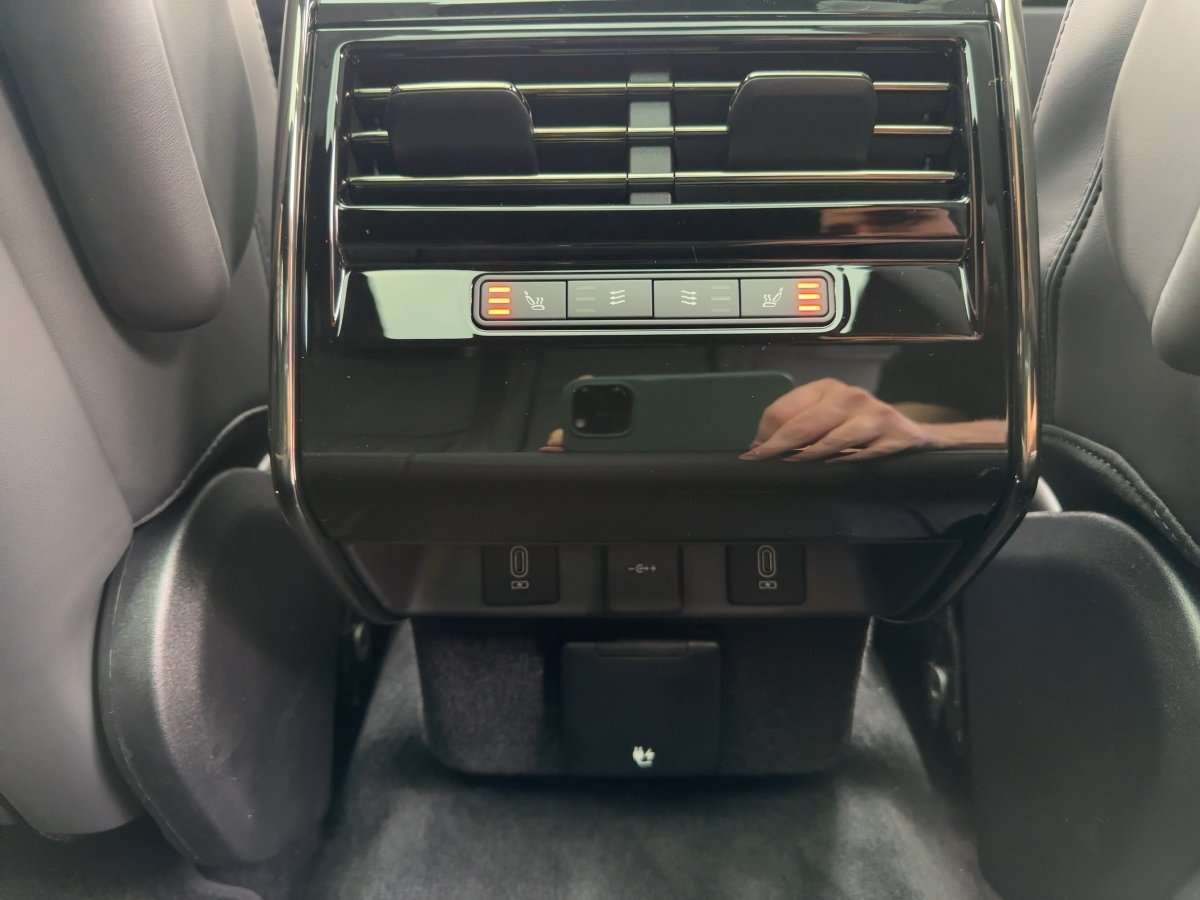 Fahrzeugbild eines Land Rover Range Rover Sport