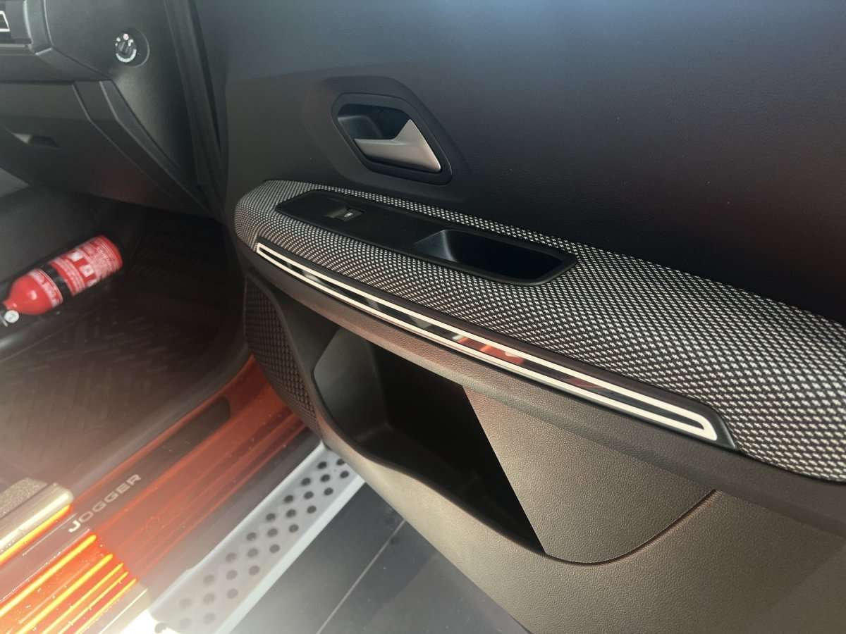 Fahrzeugbild eines Dacia Jogger