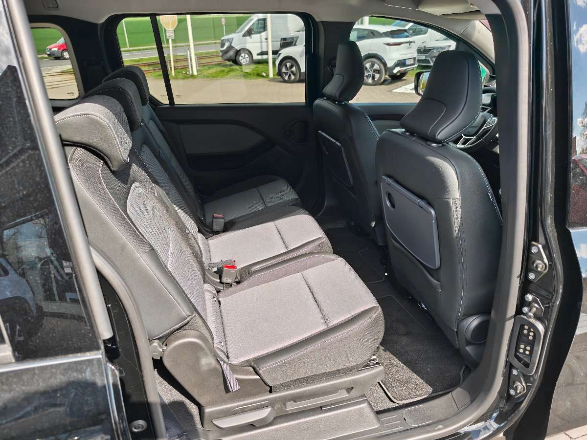 Fahrzeugbild eines Renault Kangoo E-TECH