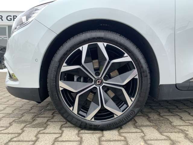 Fahrzeugbild eines Renault Grand Scénic