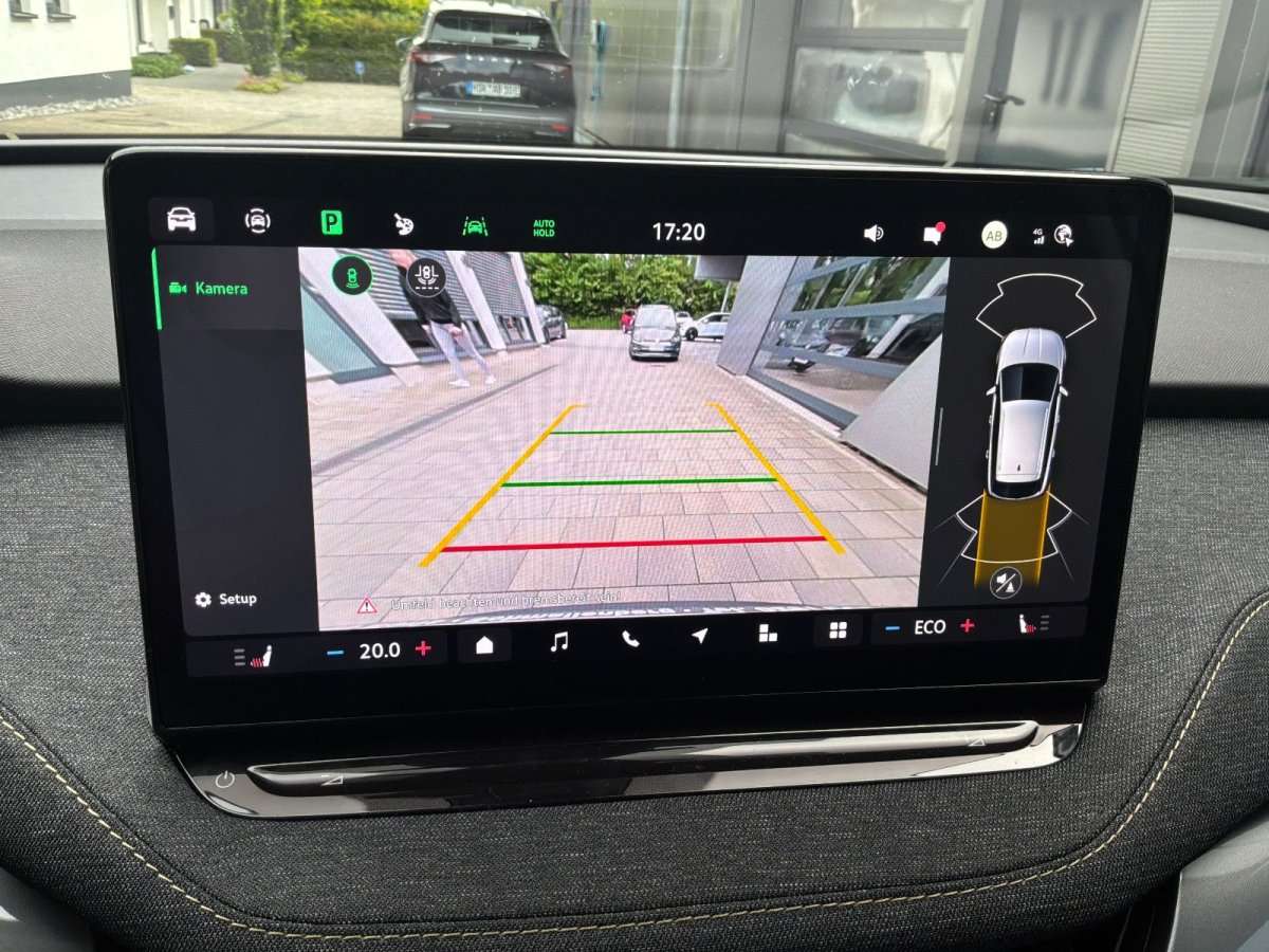 Fahrzeugbild eines Skoda ELROQ