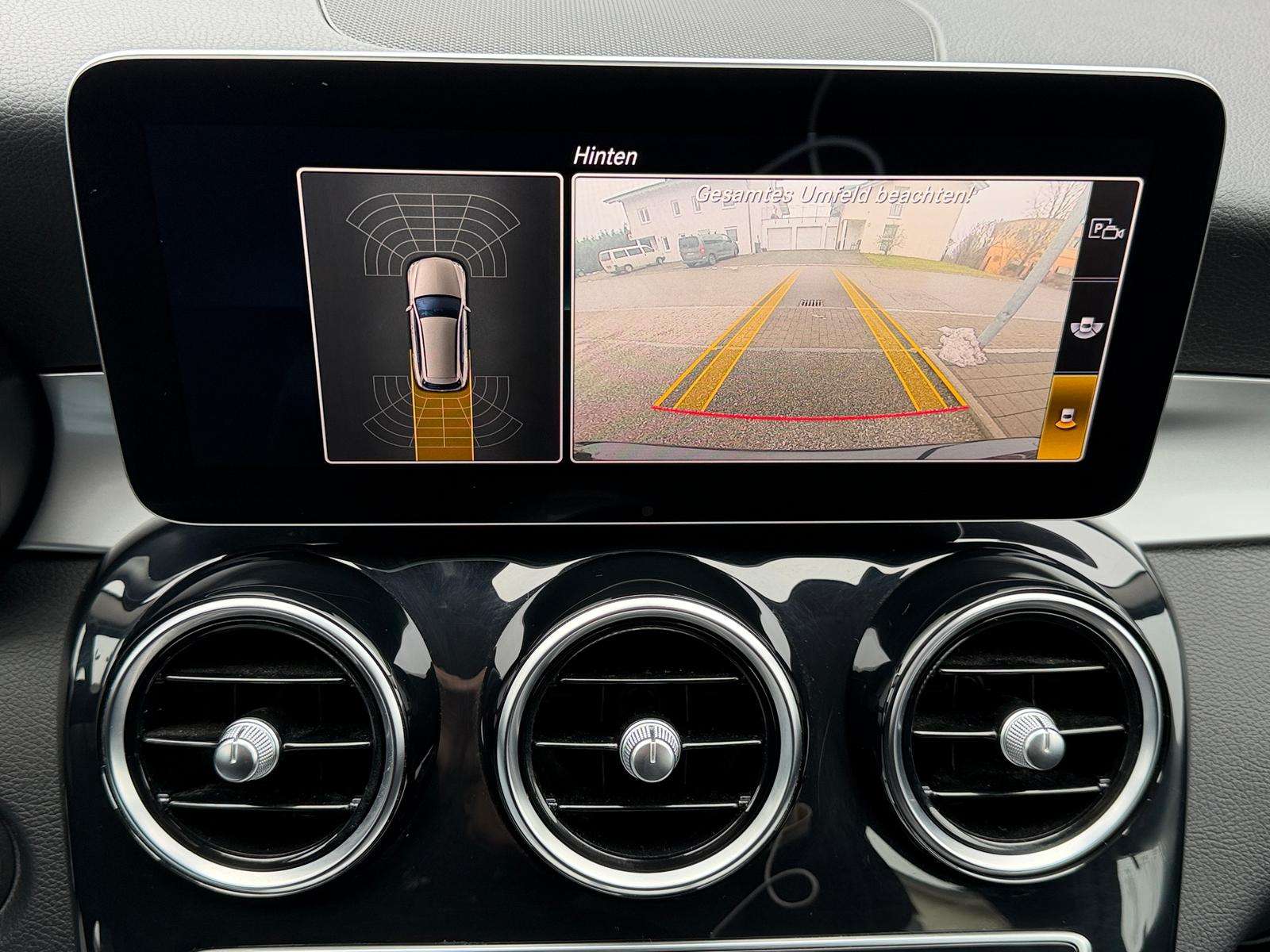 Fahrzeugbild eines Mercedes-Benz C-Klasse