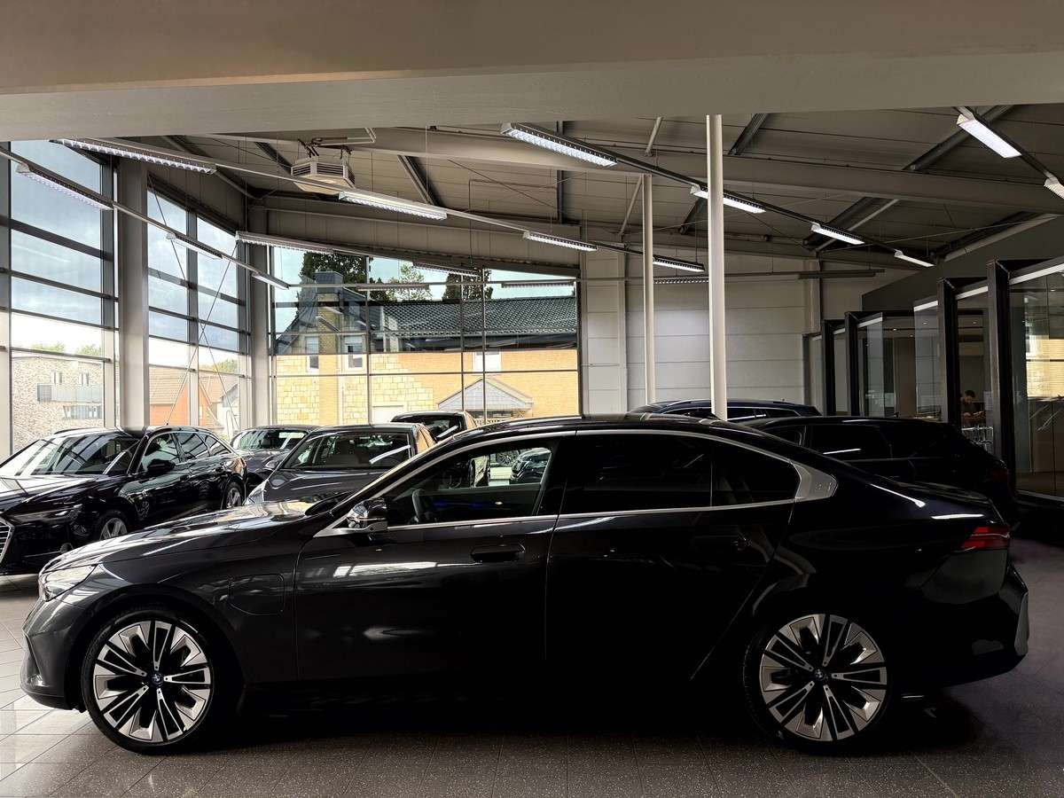 Fahrzeugbild eines BMW 5er-Reihe