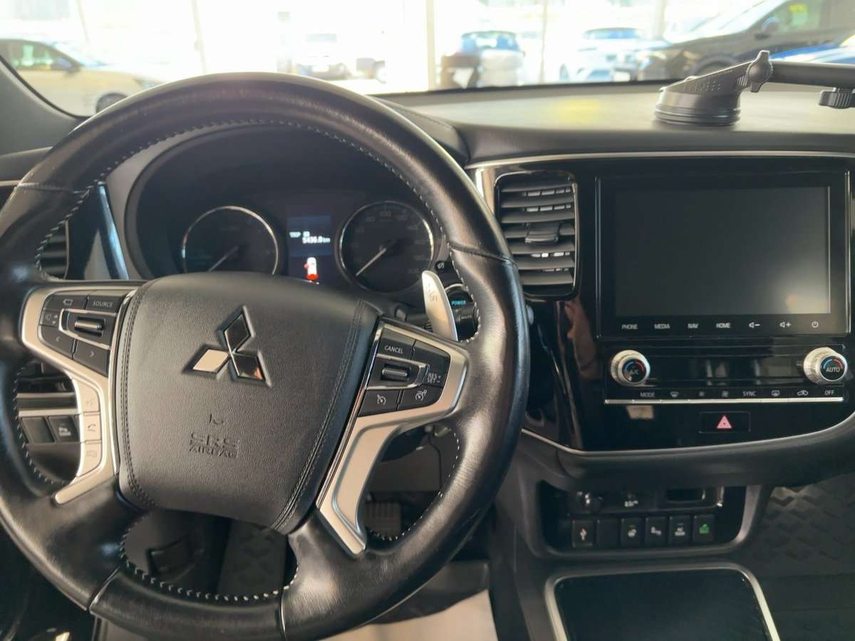 Fahrzeugbild eines Mitsubishi Outlander