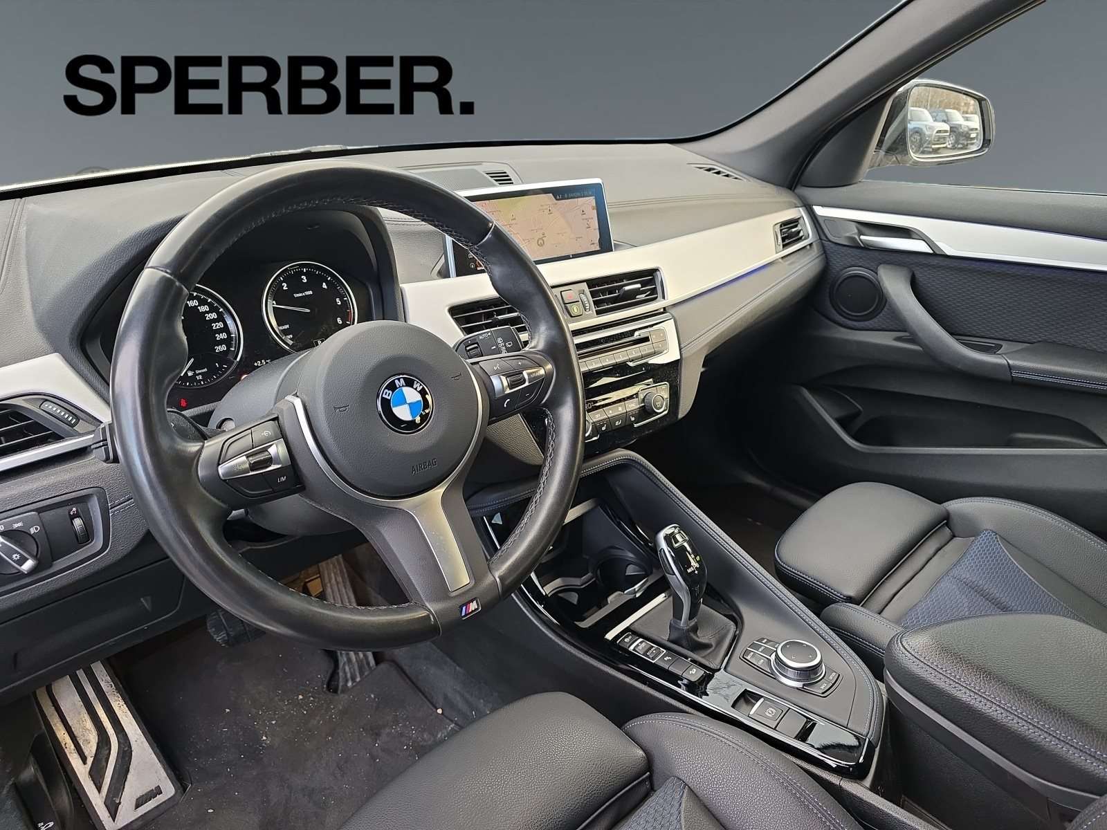 Fahrzeugbild eines BMW X1