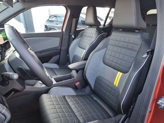 Fahrzeugbild eines Renault 4 E-TECH