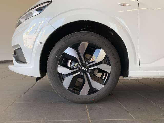 Fahrzeugbild eines Dacia Sandero