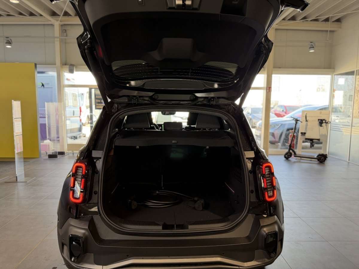 Fahrzeugbild eines Renault 4 E-TECH