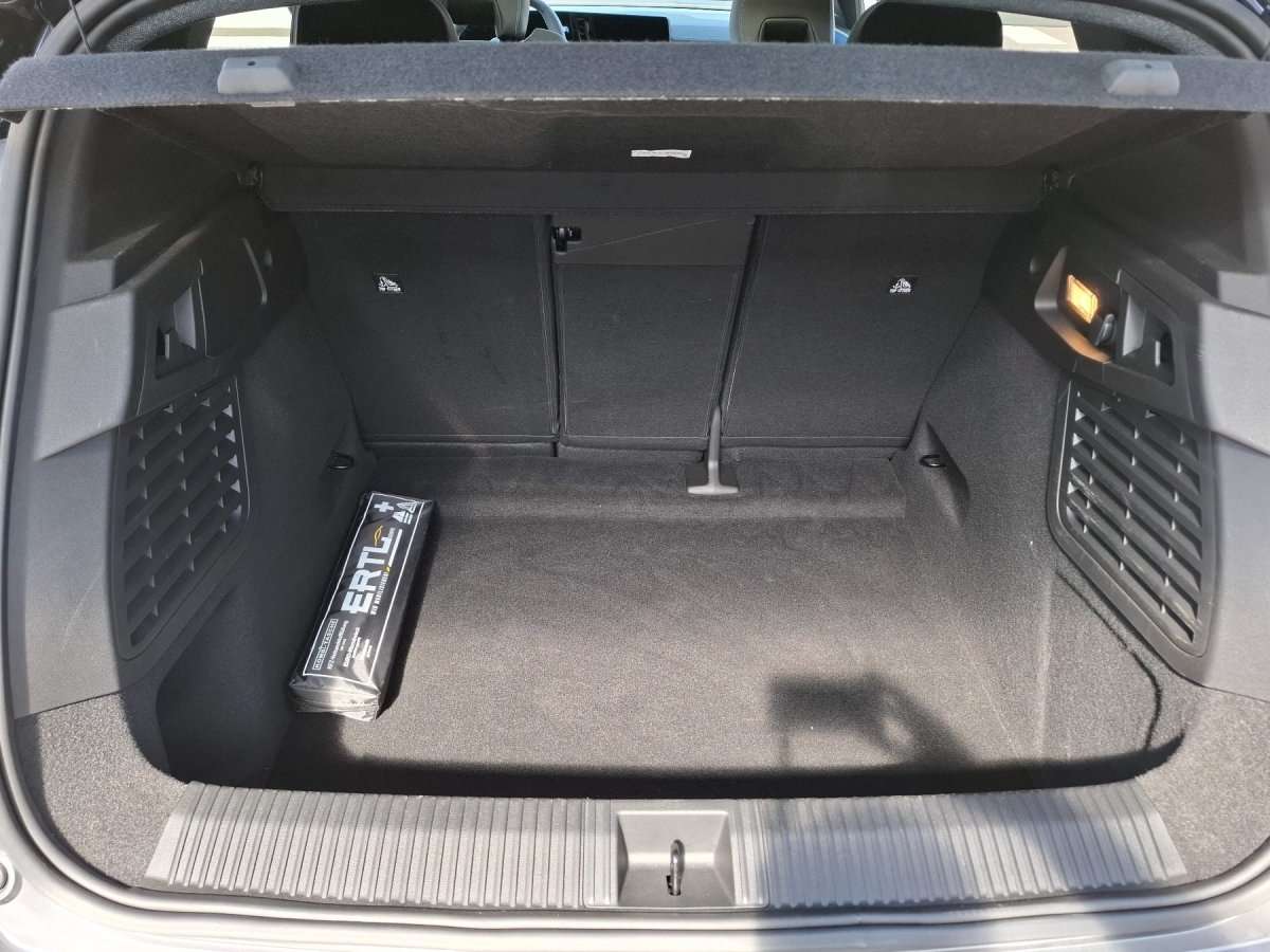 Fahrzeugbild eines Renault Scenic E-TECH