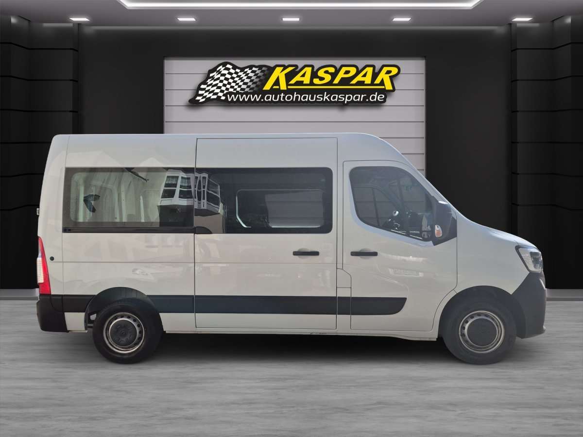 Fahrzeugbild eines Renault Master