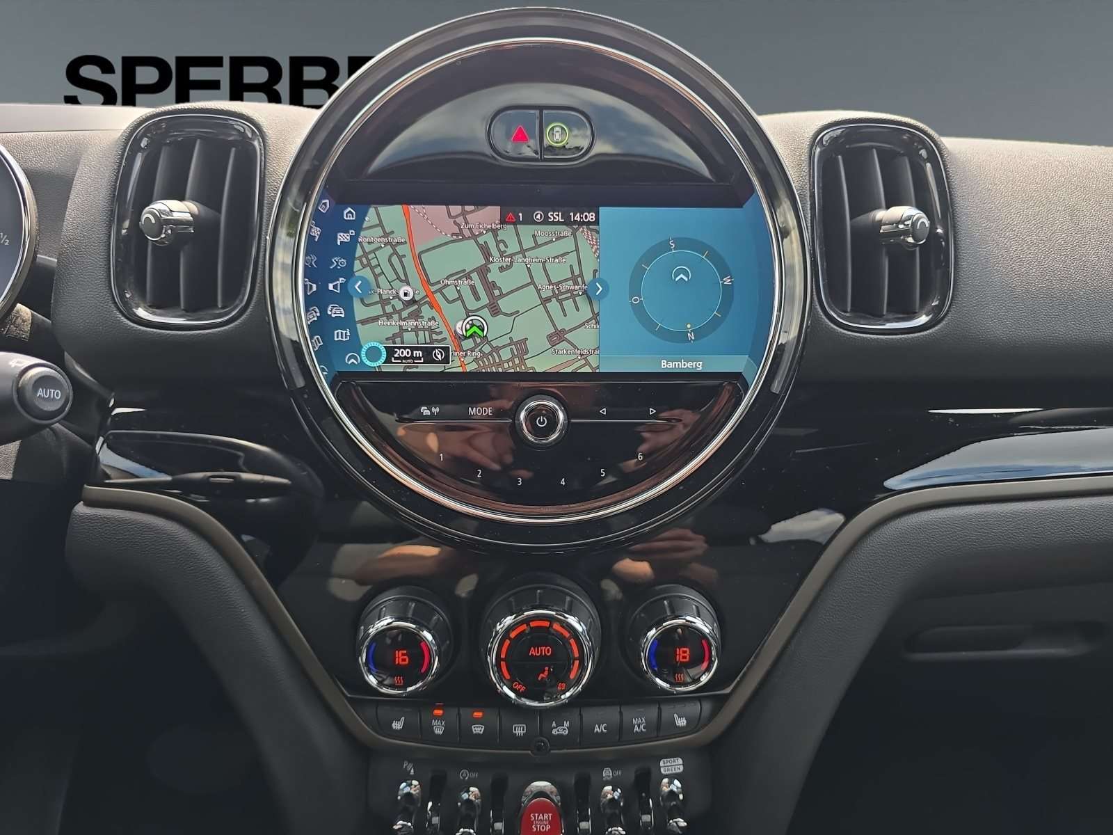 Fahrzeugbild eines MINI COOPER
