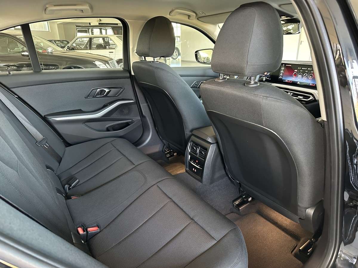Fahrzeugbild eines BMW 3er-Reihe