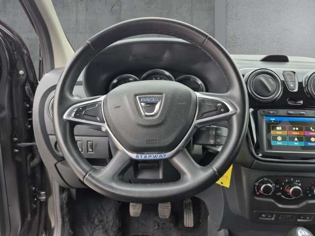 Fahrzeugbild eines Dacia Lodgy