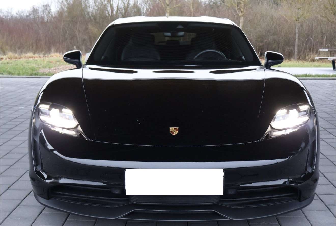 Fahrzeugbild eines Porsche Taycan