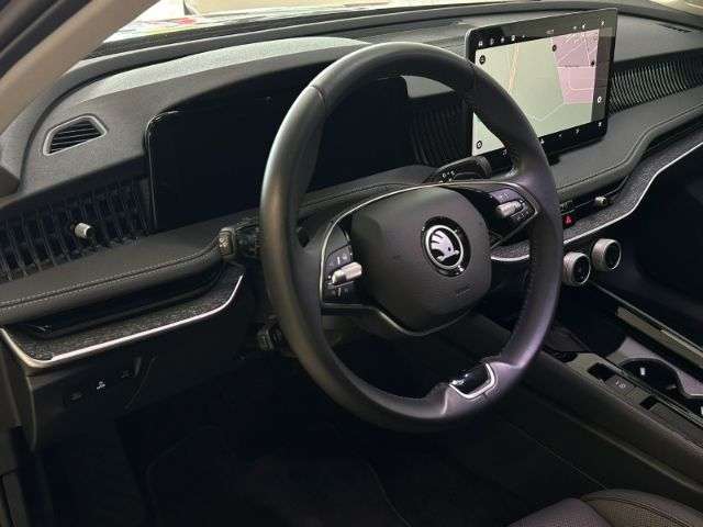 Fahrzeugbild eines Skoda Superb