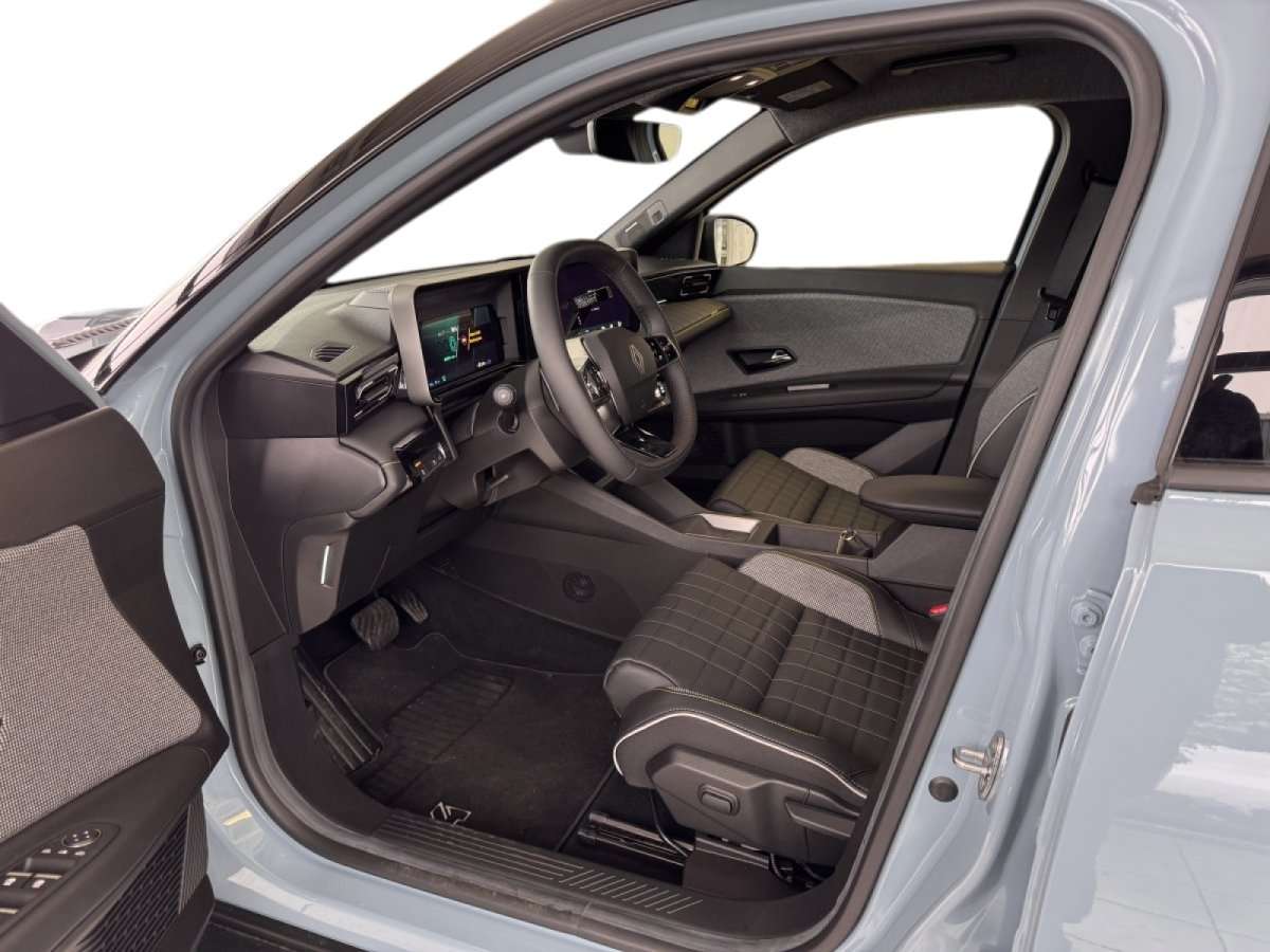 Fahrzeugbild eines Renault 4 E-TECH