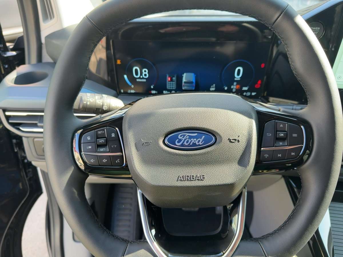 Fahrzeugbild eines Ford Tourneo Custom