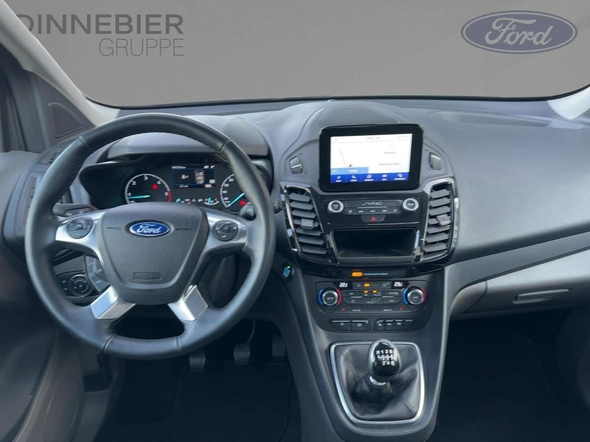 Fahrzeugbild eines Ford Grand Tourneo