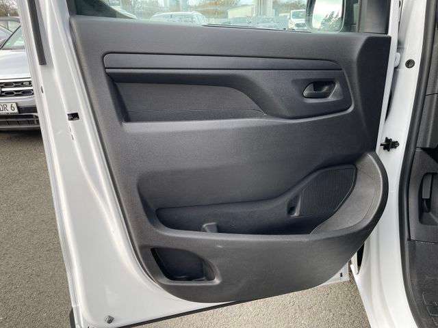 Fahrzeugbild eines Opel Vivaro