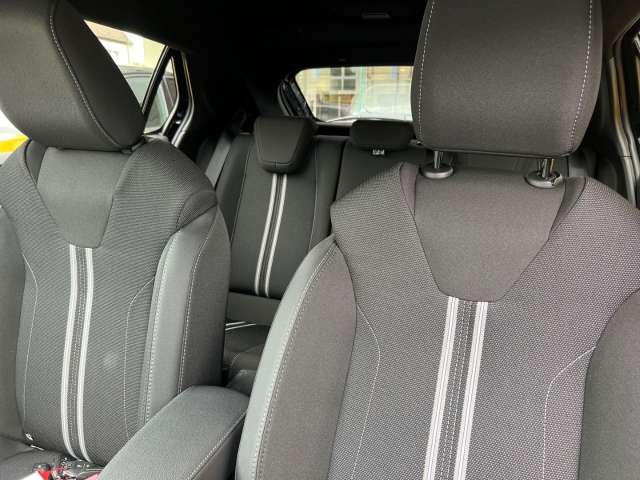 Fahrzeugbild eines Opel Corsa