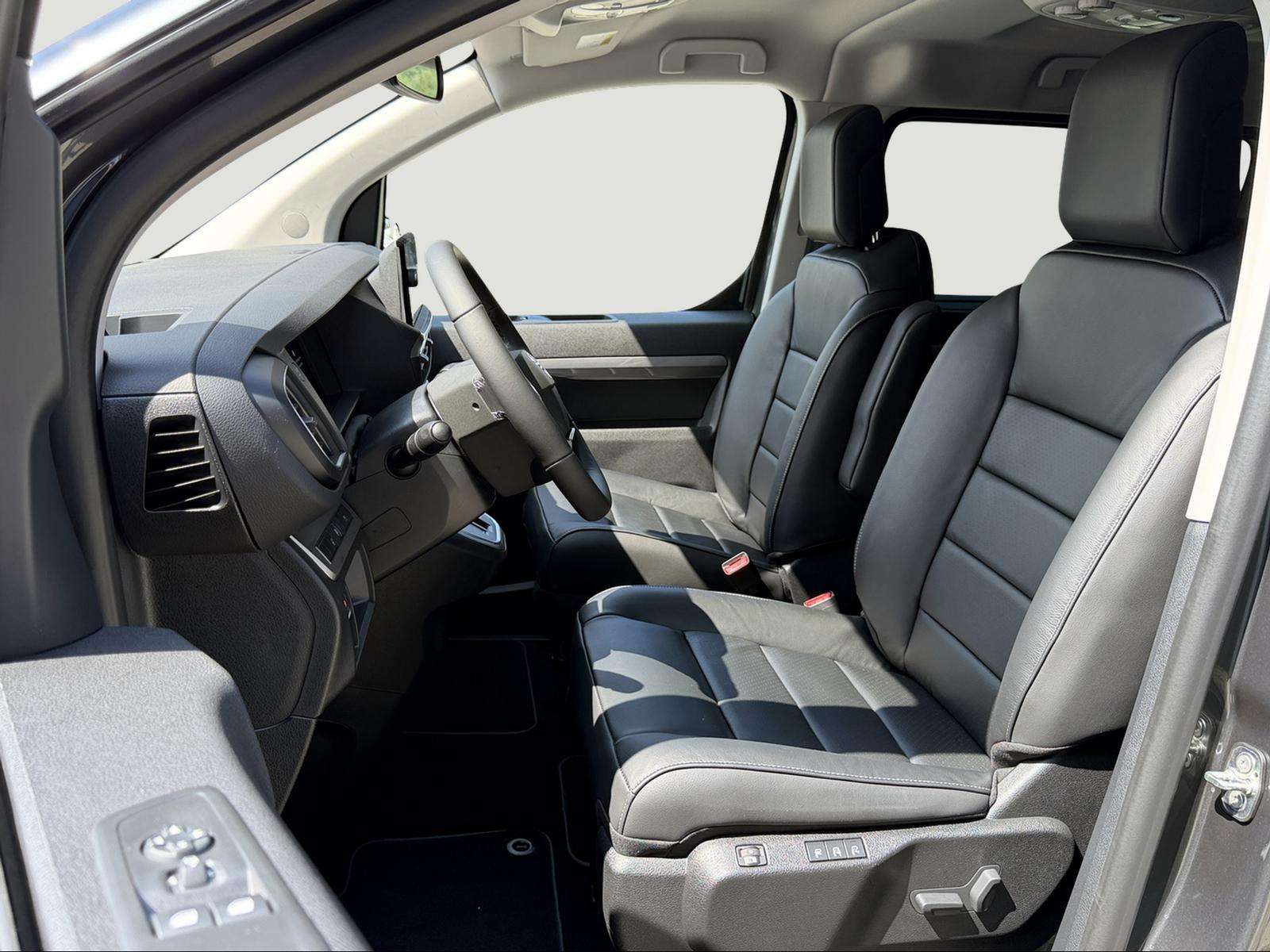 Fahrzeugbild eines Opel Zafira Life