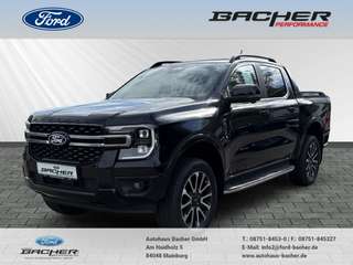 Schräge Frontansicht auf einen Ford Ranger , freigestellt