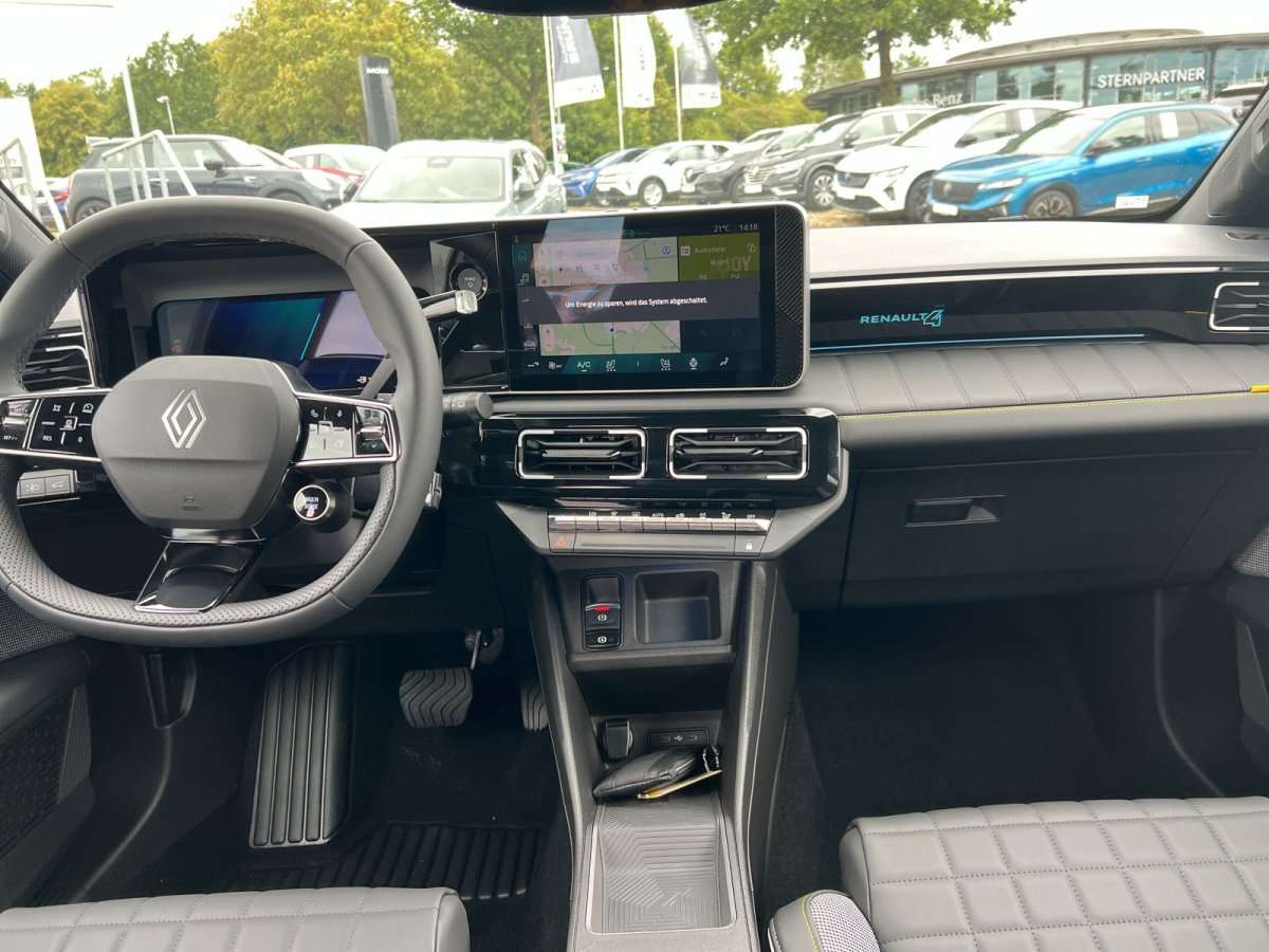 Fahrzeugbild eines Renault 4 E-TECH