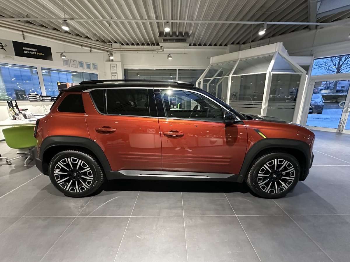 Fahrzeugbild eines Renault 4 E-TECH